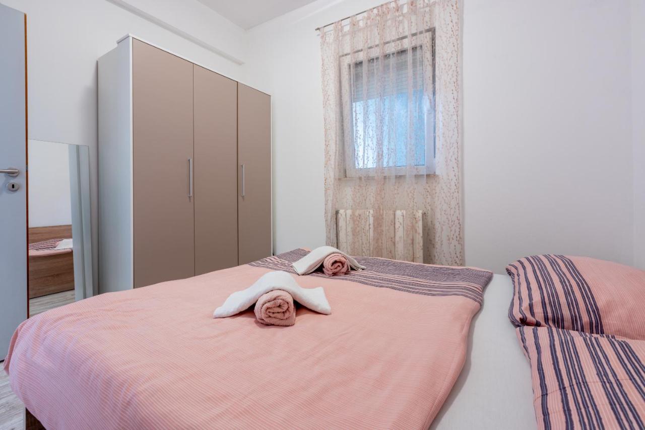 Apartments Antonija ซริกเวนิซา ภายนอก รูปภาพ