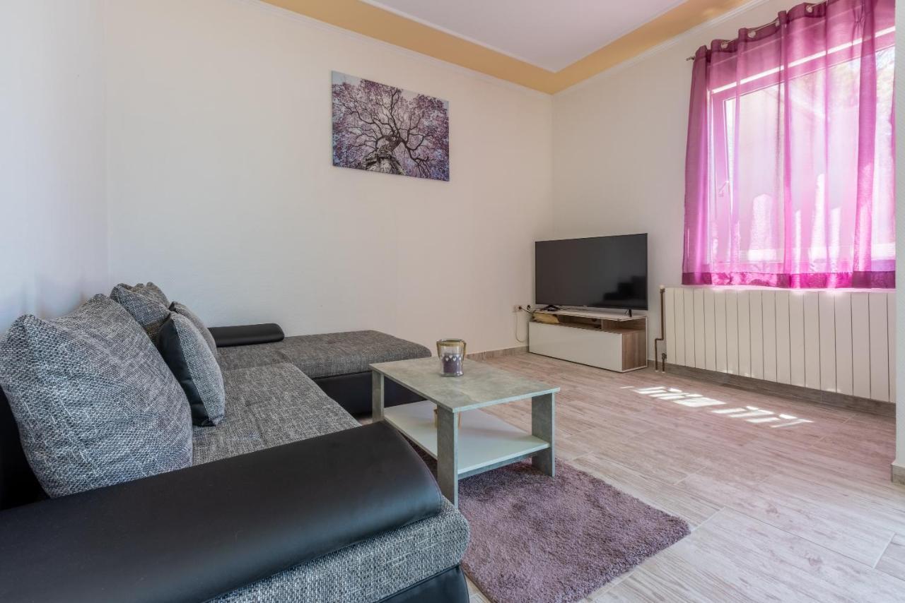 Apartments Antonija ซริกเวนิซา ภายนอก รูปภาพ