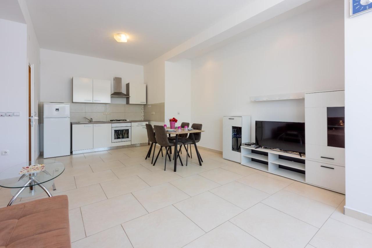 Apartments Antonija ซริกเวนิซา ภายนอก รูปภาพ