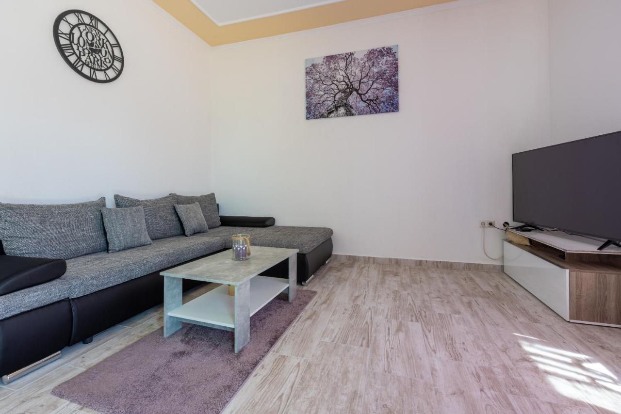 Apartments Antonija ซริกเวนิซา ภายนอก รูปภาพ