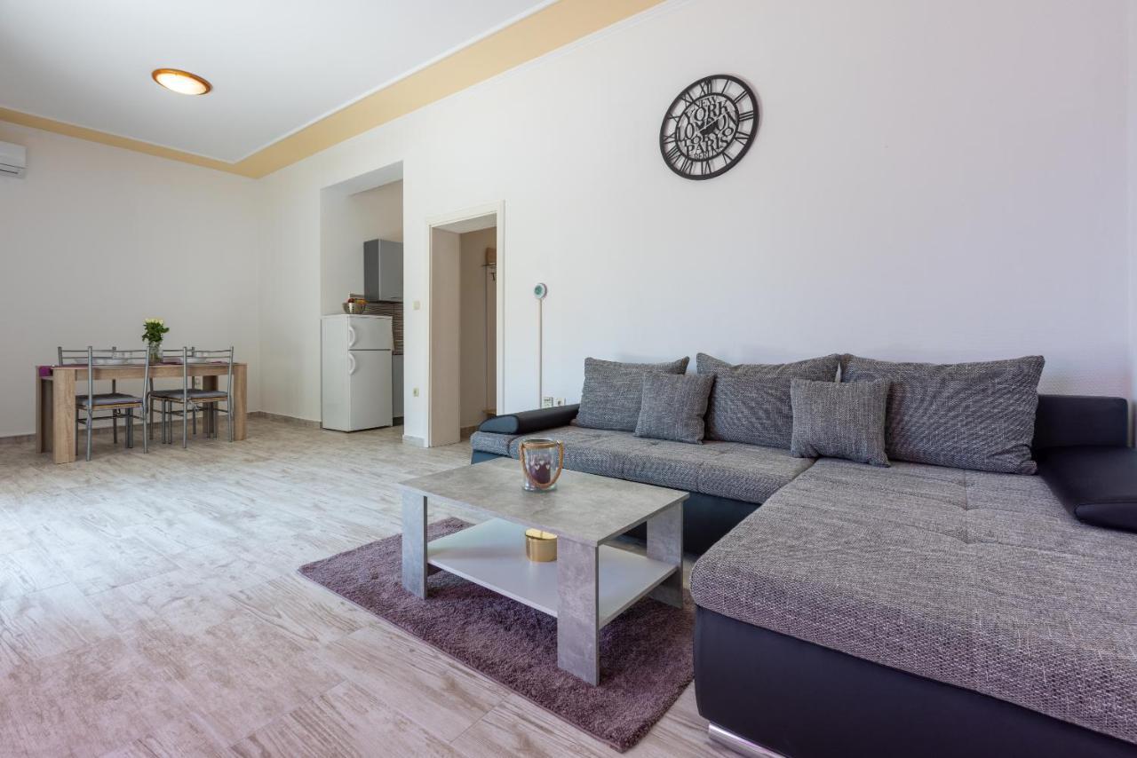 Apartments Antonija ซริกเวนิซา ภายนอก รูปภาพ