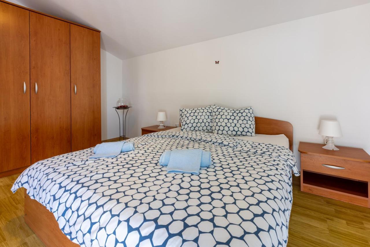 Apartments Antonija ซริกเวนิซา ภายนอก รูปภาพ
